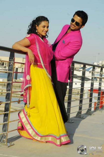 Gunde Jaari Gallanthayyinde